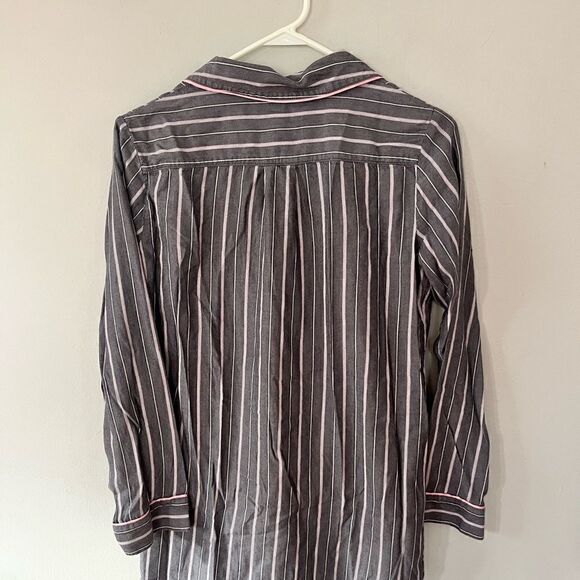 Victoria’s Secret gray, white and pink nightshirt - Picture 6 of 7